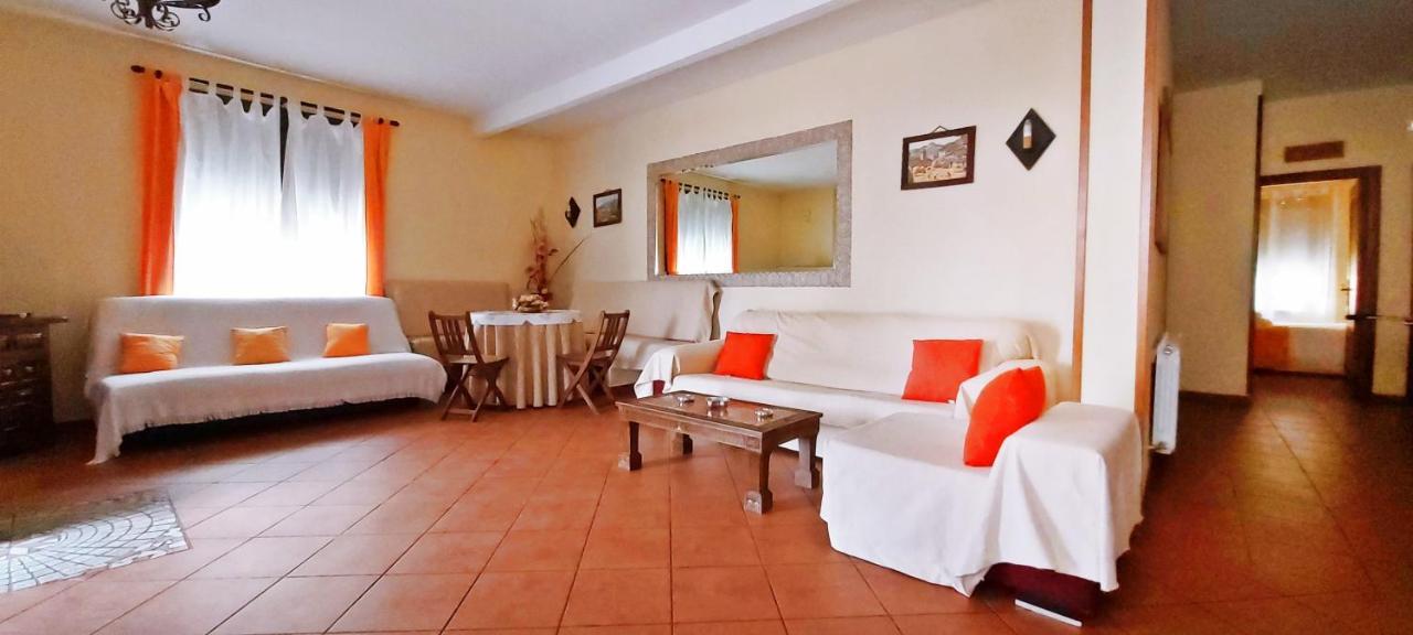 Casa Rural Las Eras Valdelaguna ภายนอก รูปภาพ
